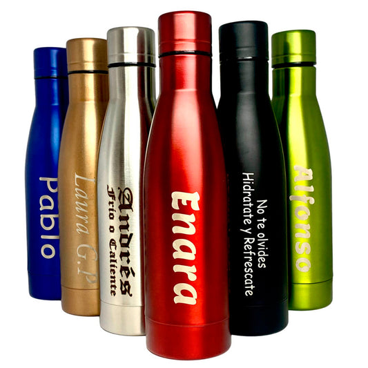 Personalized stainless steel thermal bottle. Includes ring with carabiner for hanging