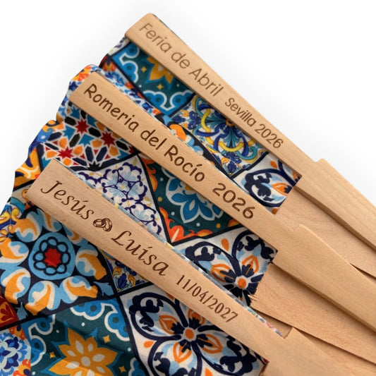 Grabado abanicos personalizados madera y tela para regalo en eventos