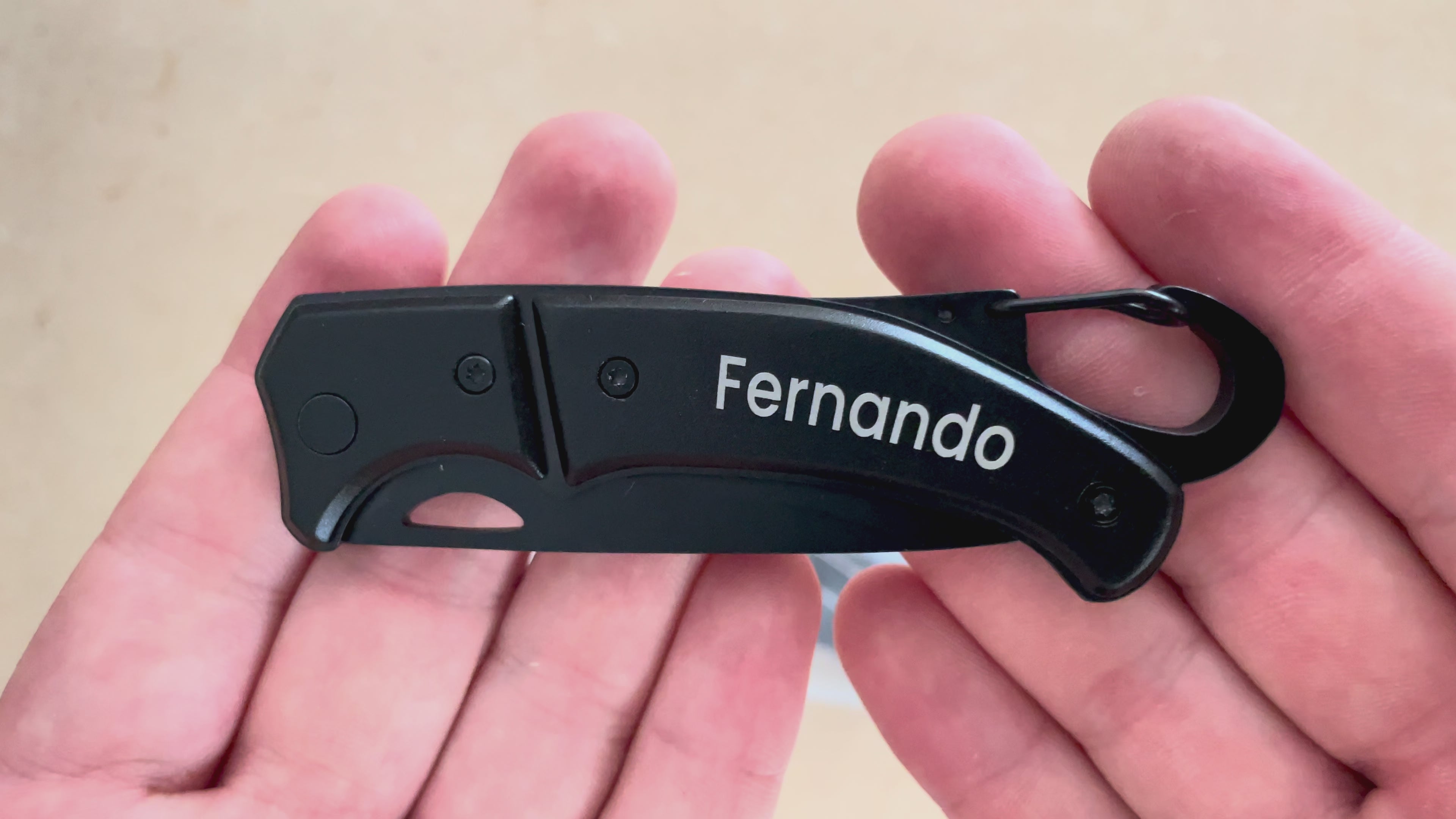 Navaja personalizada con mosquetón para regalo