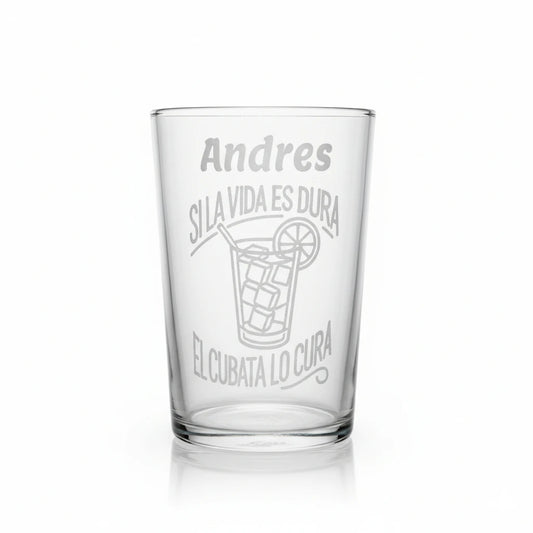 Vaso personalizado cristal con grabado si la vida es dura el cubata lo cura